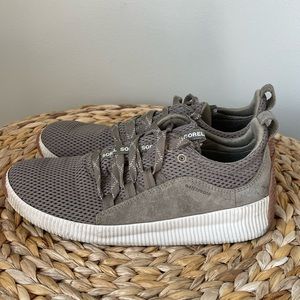 Sorel Women’s Out N About Sneaker, Olive Green 8.5 US Waterproof!